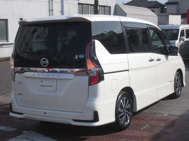 セレナ2.0 ハイウェイスターV