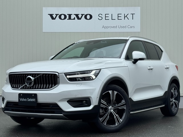 XC40B4 AWD インスクリプション 4WD