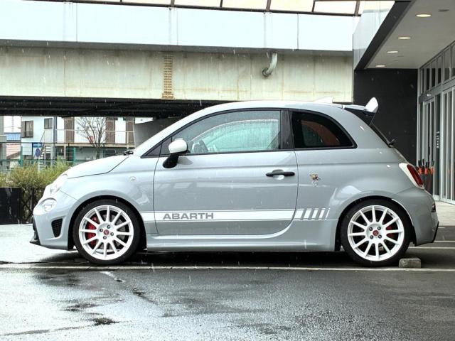 アバルト695エッセエッセ1.4