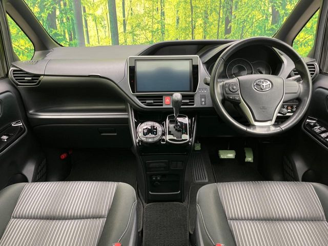 ヴォクシー2.0 ZS