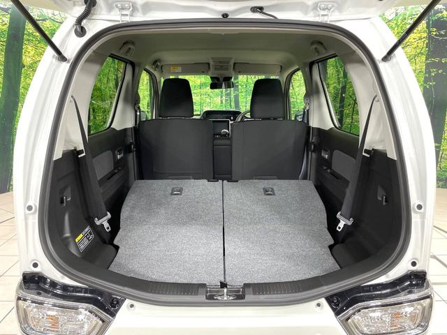 ���i�̂���������ʋ΁A���}���ɏ\���ȉ׎��X�y�[�X���m�ۂ��Ă���܂��B�Z�J���h�V�[�g��|���ƁA�傫�ȉו��̐ύڂ��\�ł���