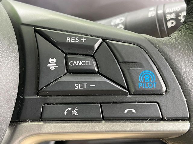 �y�v���p�C���b�g�z�������H�ł̒��������s���y��!!�a�؎��Ə��񑖍s�̃V�[���ŁA�A�N�Z���E�u���[�L�E�X�e�A�����O�������Ő��䂵�A�������^�]�̕��S���y�����Ă���܂���