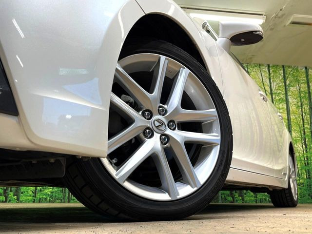 �y�����A���~�z�C�[���z�O�ςɃ}�b�`���������A���~�z�C�[���𑕒����Ă���܂��B�e��ЊO�A���~�z�C�[����A�X�^�b�h���X�^�C�����戵�����Ă���܂��B���񂲑��k����������