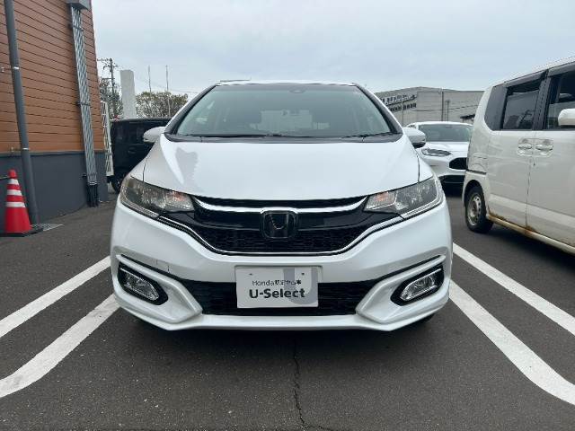 フィット1.3 13G L ホンダセンシング 4WD