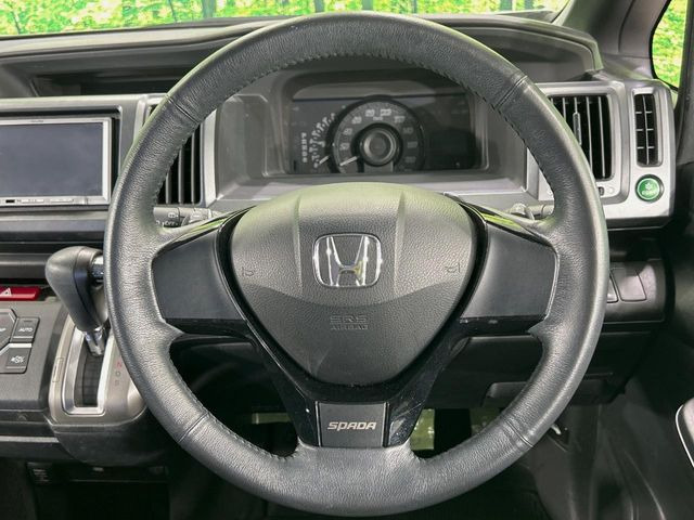 �y�����v�����X�e�A�����O�z�㎿�Ȋv���g�p���邱�ƂŁA��ɂ����������݂ƂĂ��^�]���₷���n���h���ł���