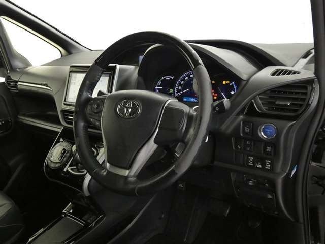 エスクァイアハイブリッド1.8 Gi