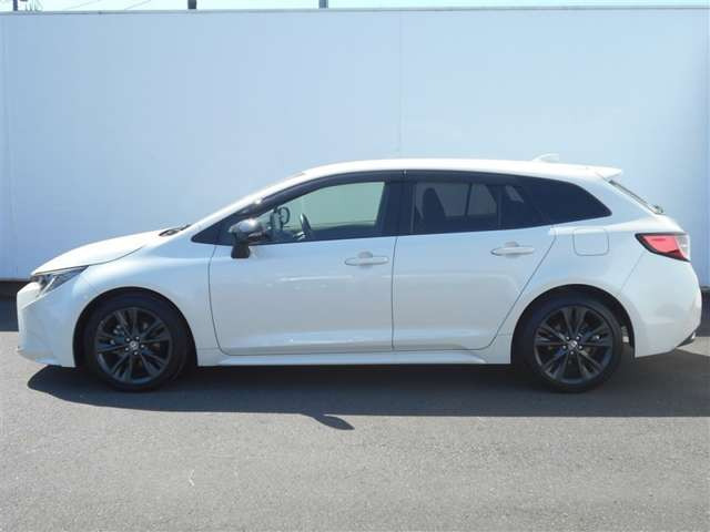 カローラツーリング1.8 ハイブリッド W×B