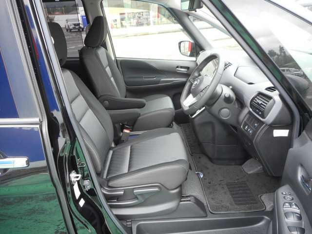 セレナ1.2 e-POWER ハイウェイスターV