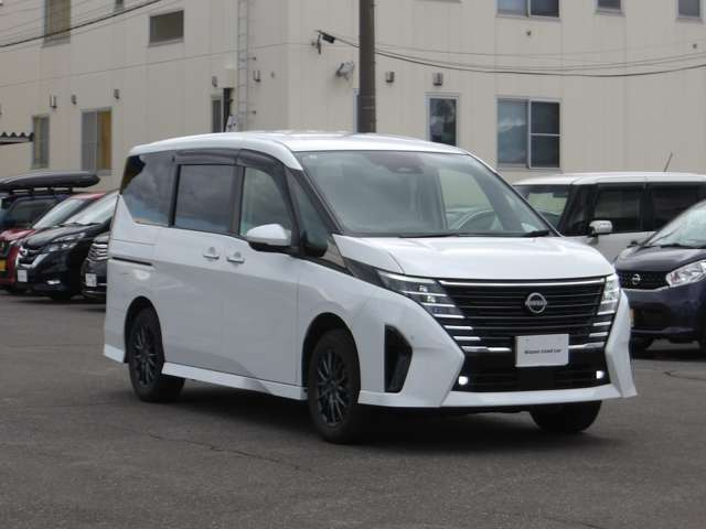 セレナ2.0 ハイウェイスターV 4WD