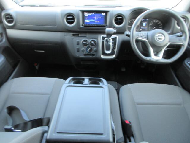 キャラバン2.4 DX ロング ディーゼル 4WD