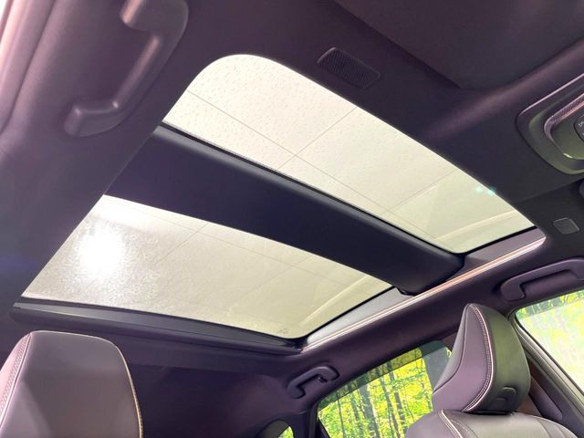 クラウンスポーツ2.5 Z E-Four 4WD