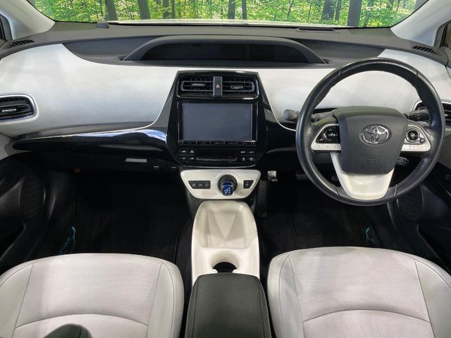 プリウス1.8 A プレミアム ツーリングセレクション