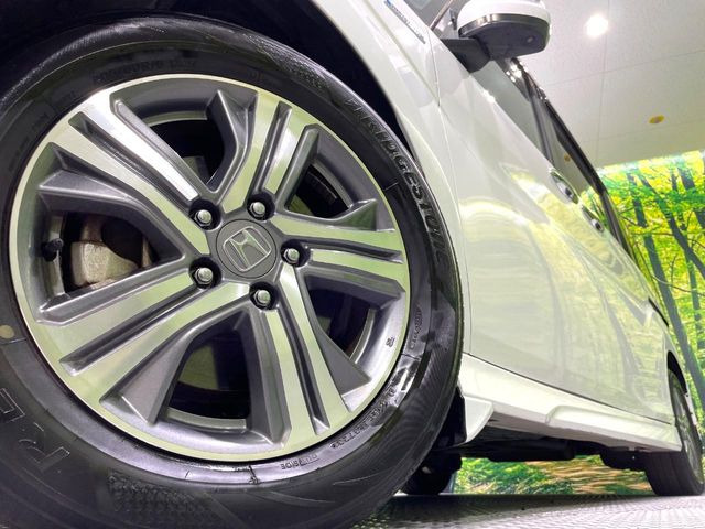 �y����16�C���`�A���~�z�C�[���z�O�ςɃ}�b�`���������A���~�z�C�[���𑕒����Ă���܂��B�e��ЊO�A���~�z�C�[����A�X�^�b�h���X�^�C�����戵�����Ă���܂��B���񂲑��k����������