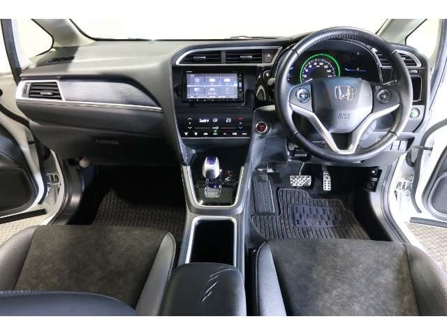 シャトル1.5 ハイブリッド X