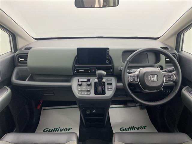 フリード1.5 e:HEV クロスター