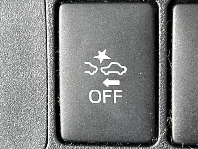 �y�X�}�[�g�A�V�X�g�z���s���ɑO���̎ԗ�����F�����A�Փ˂������Ȏ��͌x��ƃu���[�L�ŏՓˉ���Ɣ�Q�y�����A�V�X�g�B�����S�Ƀh���C�u�����y���݂��������܂��B