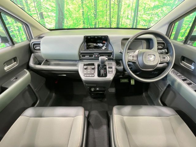 フリード1.5 e:HEV クロスター