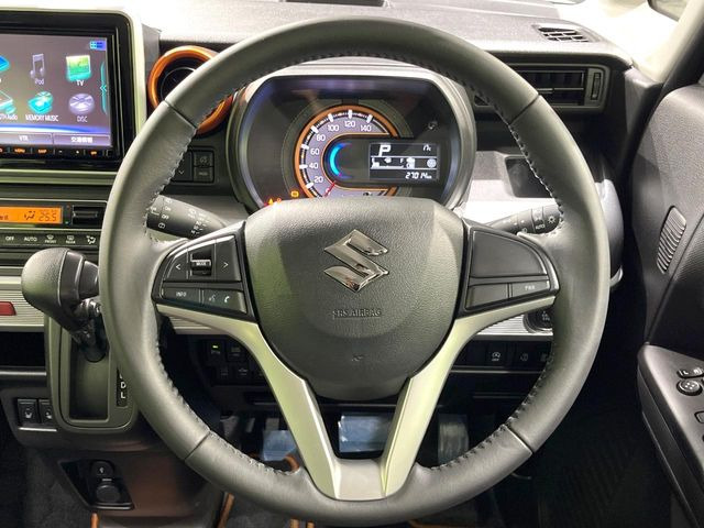 �y�����v�����X�e�A�����O�z�㎿�Ȋv���g�p���邱�ƂŁA��ɂ����������݂ƂĂ��^�]���₷���n���h���ł���