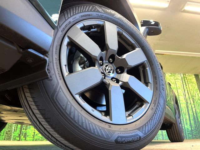 �y�����A���~�z�C�[���z�O�ςɃ}�b�`���������A���~�z�C�[���𑕒����Ă���܂��B�e��ЊO�A���~�z�C�[����A�X�^�b�h���X�^�C�����戵�����Ă���܂��B���񂲑��k����������