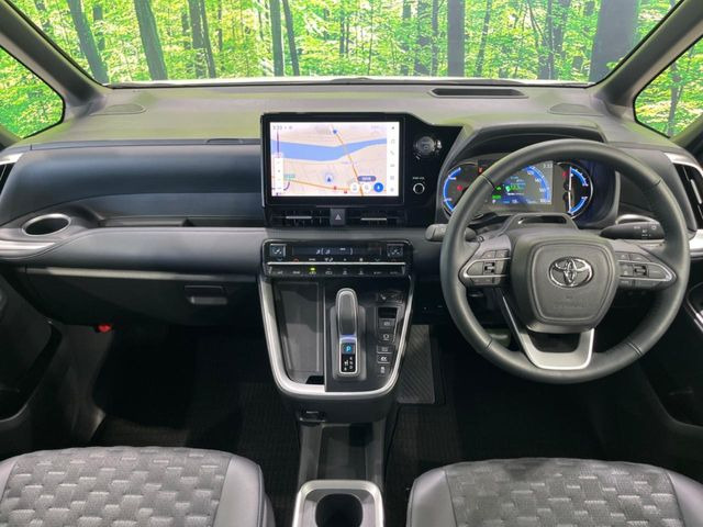 ヴォクシー1.8 ハイブリッド S-Z