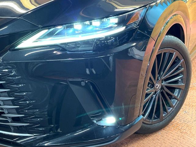 �y�O��LED�w�b�h���C�g�z�X�^�C���b�V���Ȍ����ڂ̎O��LED�w�b�h���C�g�𑕔���X�^�C�������łȂ��A��Ԃ̑��s�����E�ǍD�ň��S���Ă���肢�������܂��B