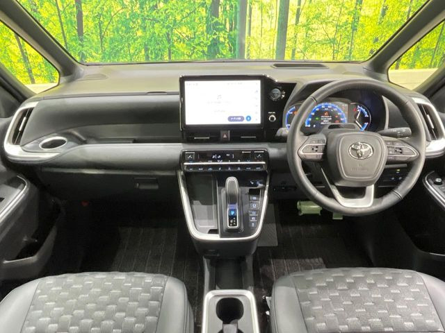 ヴォクシー1.8 ハイブリッド S-Z