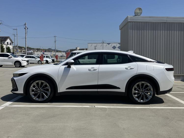 クラウンクロスオーバー2.5 G アドバンスト レザー パッケージ E-Four 4WD