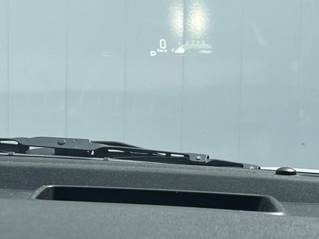 �y�w�b�h�A�b�v�f�B�X�v���C�z���݂̑��x�⑖�s�����f�W�^���\���ŉ^�]�ȑO���̃K���X�ɓ��e!�^�]���A�ڐ������炳���K�v�ȏ����m�F�ł���̂łƂ��Ă��֗��ň��S!