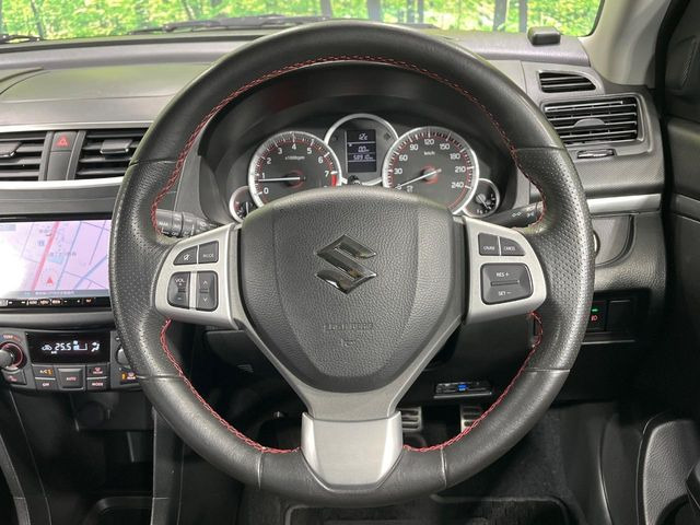 �y�����v�����X�e�A�����O�z�㎿�Ȋv���g�p���邱�ƂŁA��ɂ����������݂ƂĂ��^�]���₷���n���h���ł���