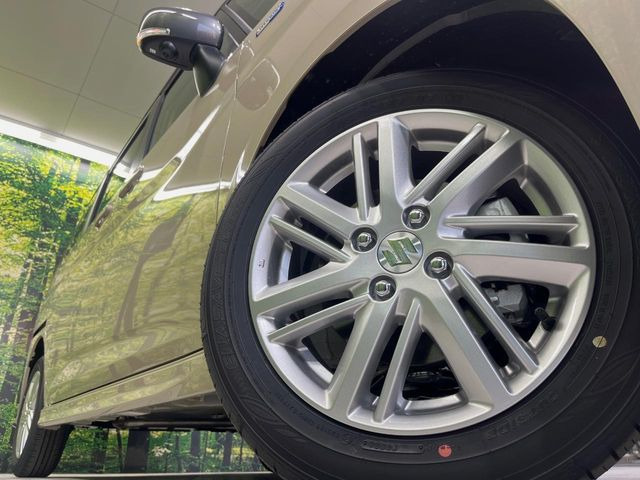 �y����15�C���`�A���~�z�C�[���z�O�ςɃ}�b�`���������A���~�z�C�[���𑕒����Ă���܂��B�e��ЊO�A���~�z�C�[����A�X�^�b�h���X�^�C�����戵�����Ă���܂��B���񂲑��k����������