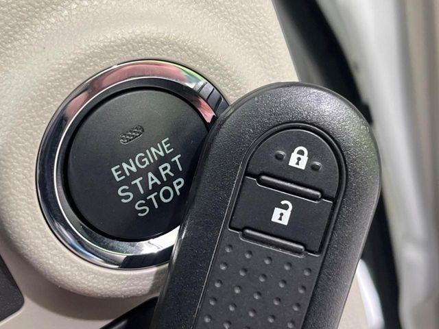 �y�X�}�[�g�L�[�z�J�o����|�P�b�g�ɓ��ꂽ�܂܂ł��h�A�̎{���E�������\�ȃX�}�[�g�L�[�𑕔��B�G���W���̃I���E�I�t�����J�M�����o���K�v����������Ƃ��Ă��֗��ł���