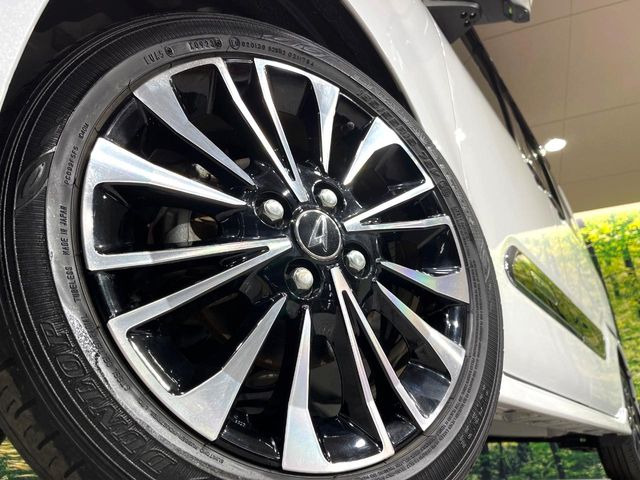 �y�����A���~�z�C�[���z�O�ςɃ}�b�`���������A���~�z�C�[���𑕒����Ă���܂��B�e��ЊO�A���~�z�C�[����A�X�^�b�h���X�^�C�����戵�����Ă���܂��B���񂲑��k����������