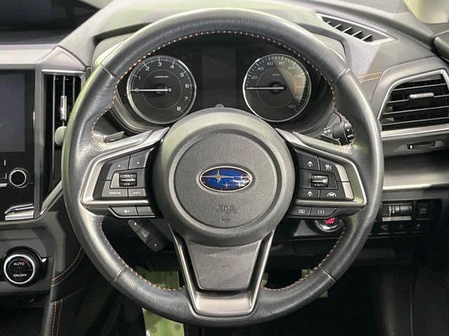 �y�����v�����X�e�A�����O�z�㎿�Ȋv���g�p���邱�ƂŁA��ɂ����������݂ƂĂ��^�]���₷���n���h���ł���