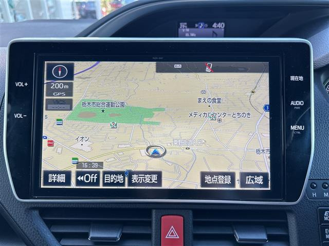 ヴォクシー1.8 ハイブリッド ZS 煌