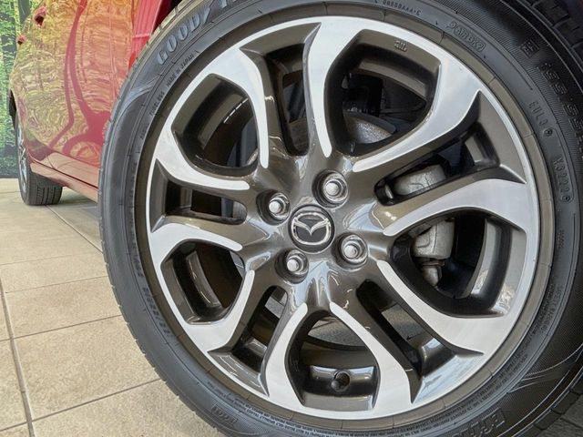 �y����16�C���`�A���~�z�C�[���z�O�ςɃ}�b�`���������A���~�z�C�[���𑕒����Ă���܂��B�e��ЊO�A���~�z�C�[����A�X�^�b�h���X�^�C�����戵�����Ă���܂��B���񂲑��k����������