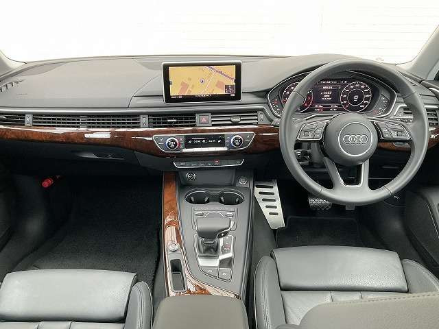 A4アバント45 TFSI クワトロ マイスターシュトュック 4WD