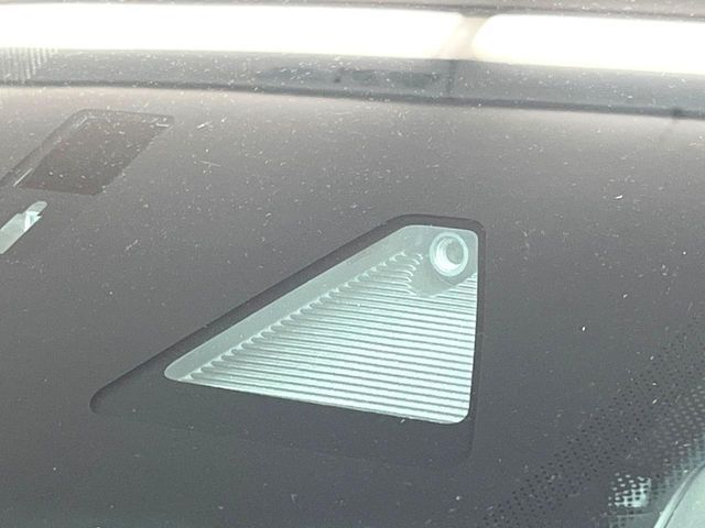 �y�X�}�[�g�V�e�B�u���[�L�T�|�[�g�z�ᑬ���s���ɑO���̎ԗ�����F�����A�Փ˂������Ȏ��͌x��ƃu���[�L�ŏՓˉ���Ɣ�Q�y�����A�V�X�g�B�����S�Ƀh���C�u�����y���݂��������܂��B