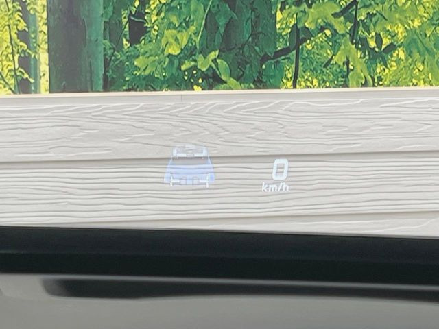 �y�J���[�w�b�h�A�b�v�f�B�X�v���C�z���݂̑��x�⑖�s�����f�W�^���\���ŉ^�]�ȑO���̃K���X�ɓ��e!�J���[�t���Ŏ��F���������A�^�]���ڐ������炳���K�v�ȏ����m�F�ł���̂łƂ��Ă��֗��ň��S!