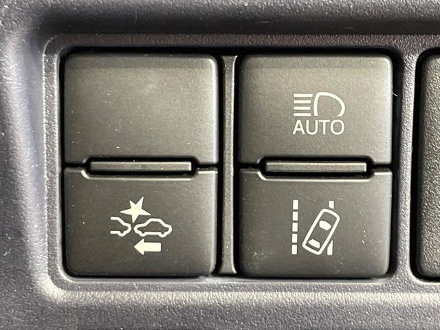 �y�g���^�Z�[�t�e�B�Z���X�z���s���ɑO���̎ԗ�����F�����A�Փ˂������Ȏ��͌x��ƃu���[�L�ŏՓˉ���Ɣ�Q�y�����A�V�X�g�B�����S�Ƀh���C�u�����y���݂��������܂��B