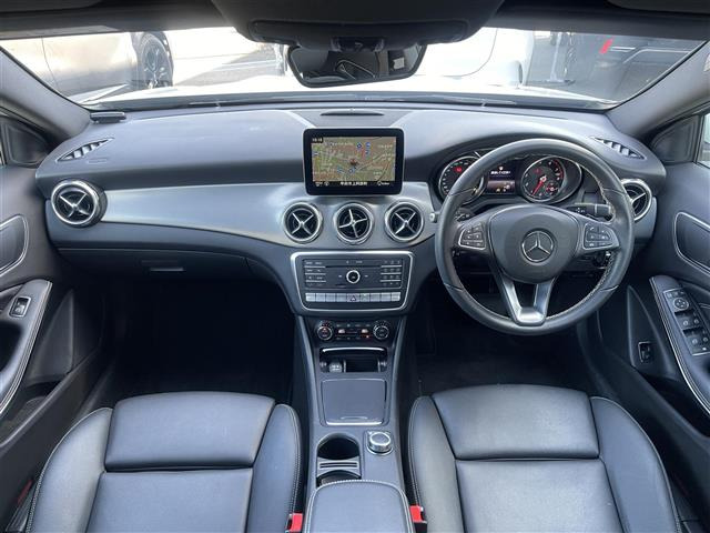 GLAクラスGLA220 4マチック 4WD