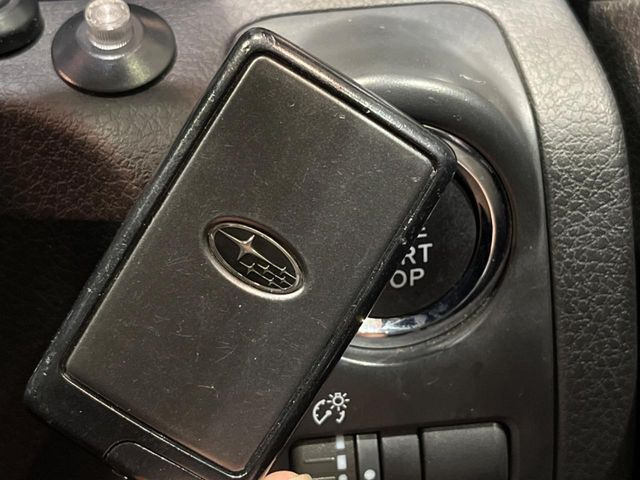 �y�A�N�Z�X�L�[&�v�b�V���X�^�[�g�z�J�o����|�P�b�g�ɓ��ꂽ�܂܂ł��h�A�̎{���E�������\�ȃX�}�[�g�L�[�𑕔��B�G���W���̃I���E�I�t�����J�M�����o���K�v�������A�{�^�����v�b�V�����邾����OK��