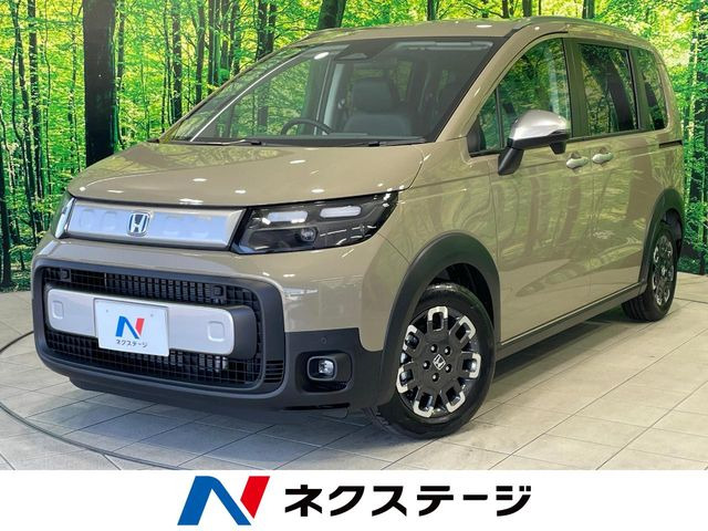 フリード1.5 e:HEV クロスター