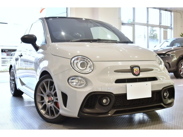 アバルト695ツーリズモ