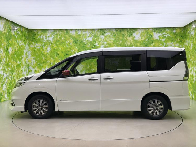 セレナ1.2 e-POWER ハイウェイスターV