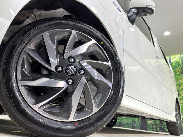 �y����15�C���`�A���~�z�C�[���z�O�ςɃ}�b�`���������A���~�z�C�[���𑕒����Ă���܂��B�e��ЊO�A���~�z�C�[����A�X�^�b�h���X�^�C�����戵�����Ă���܂��B���񂲑��k����������