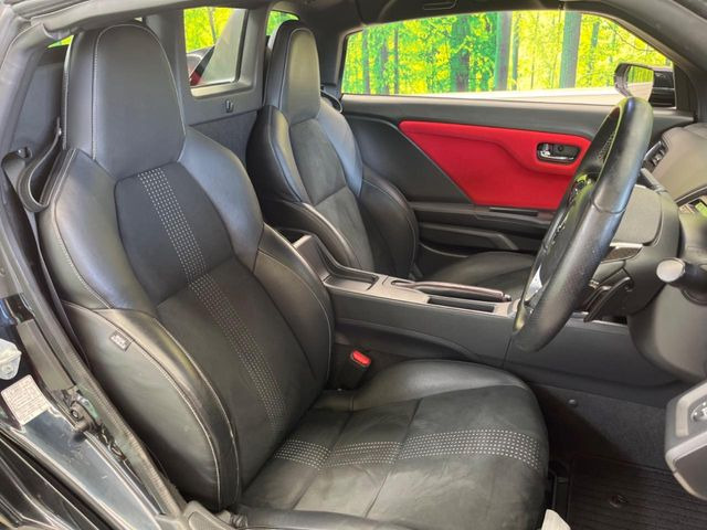 �y�n�[�t���U�[�V�[�g�z�������ƍ���S�n�𗼗������l�C�̃V�[�g���w�ʁE���ʂ̃t�@�u���b�N�f�ނ́A�ʋC���̗ǂ��⊊��ɂ����ɗD��Ă��܂��B�C���╞���ɍ��E���ꂸ���K�ɂ���肢�������܂��B