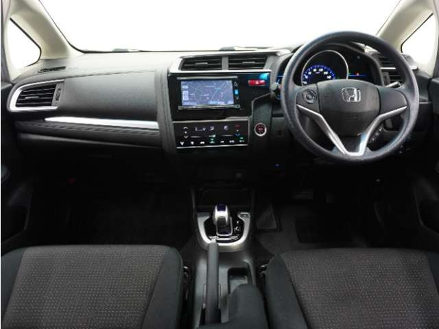 フィット1.5 ハイブリッド Fパッケージ