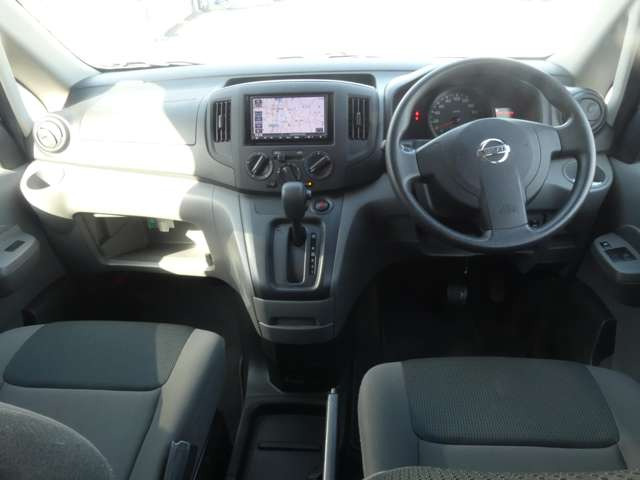 NV200バネットバン1.6 DX