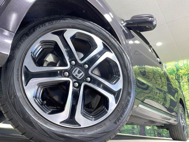 �y����17�C���`�A���~�z�C�[���z�O�ςɃ}�b�`���������A���~�z�C�[���𑕒����Ă���܂��B�e��ЊO�A���~�z�C�[����A�X�^�b�h���X�^�C�����戵�����Ă���܂��B���񂲑��k����������