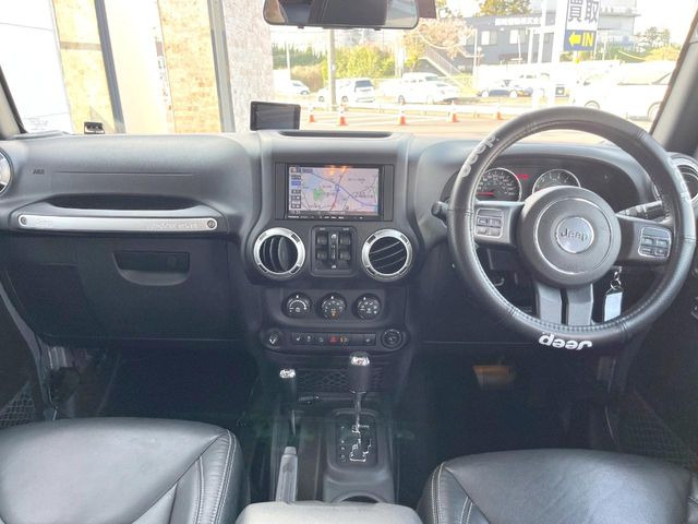 ラングラーアンリミテッド サハラ 4WD